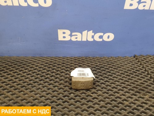 Кнопка люка